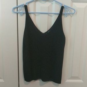 Mango vneck tank sz small